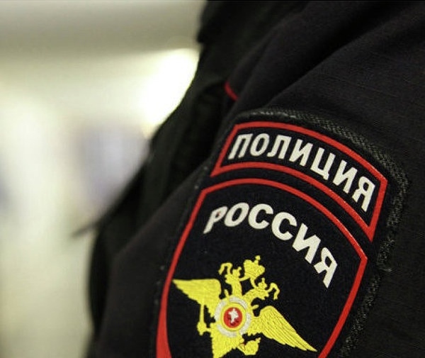 r2_kRhC0dd02_orig_46406417